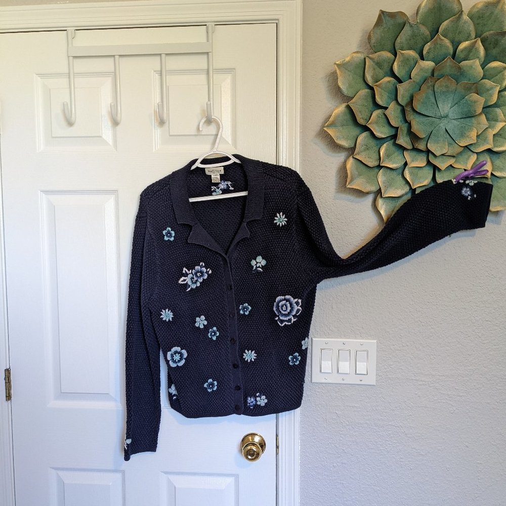 VINTAGE 90s | Navy | FLORAL | Button Up | EMBROIDERED CARDIGAN | XL| Van Heusen - Picture 1 of 9